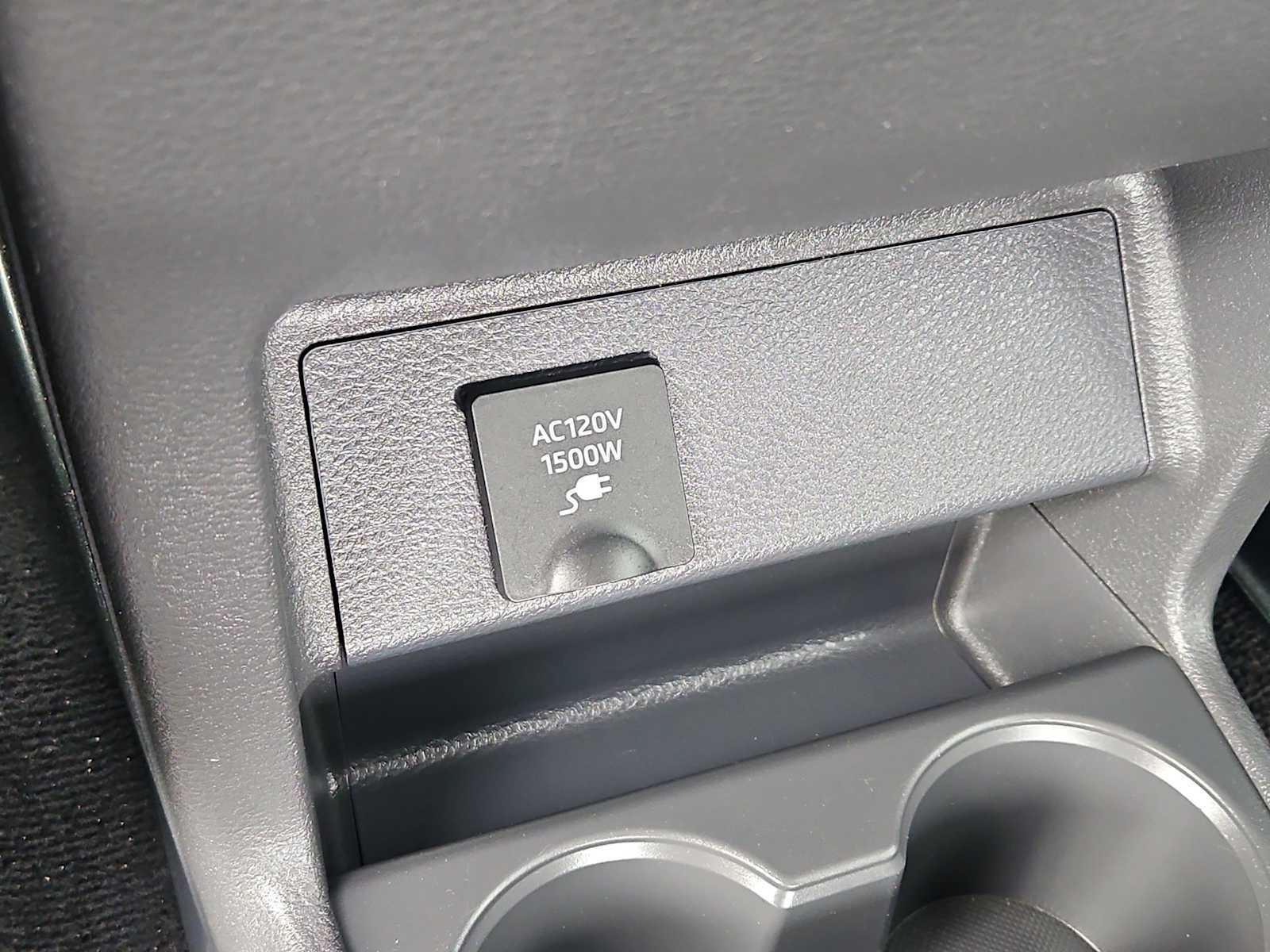 Used 2023 Toyota Sienna XLE w/ XLE Plus Package image 22