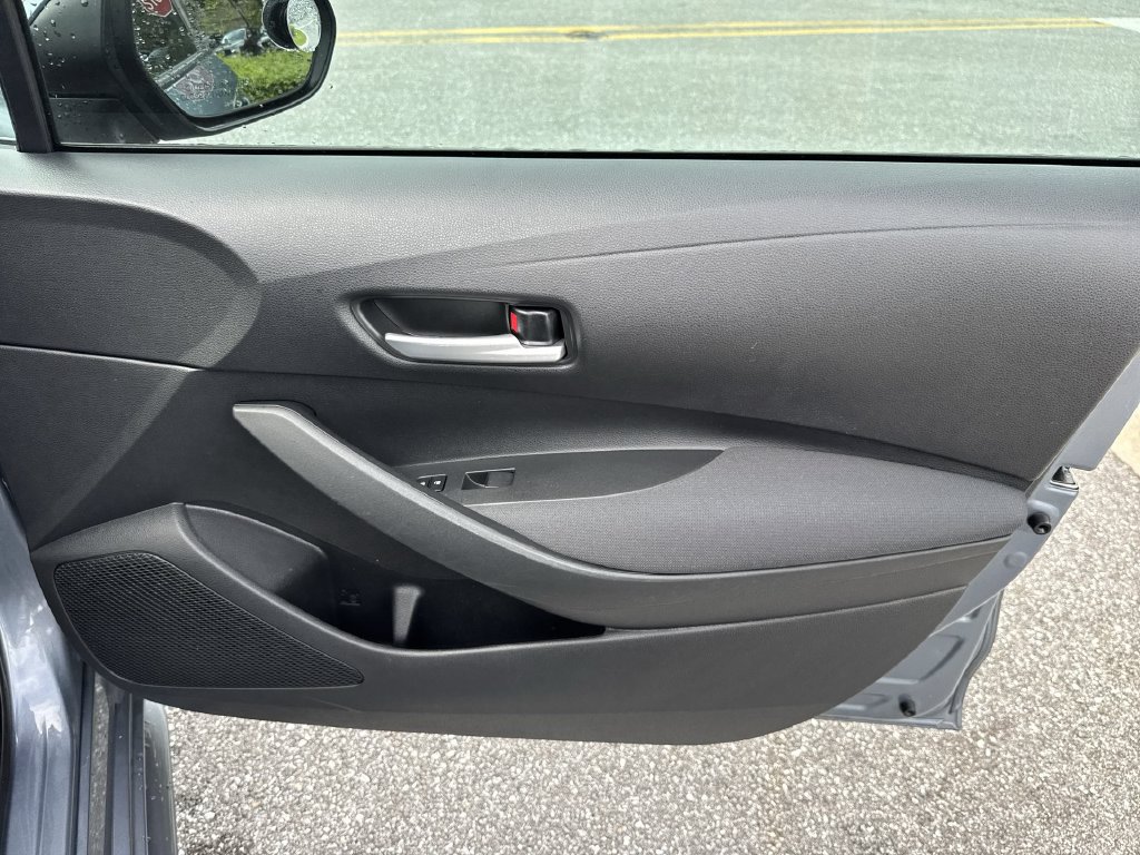 Used 2020 Toyota Corolla LE FWD image 42