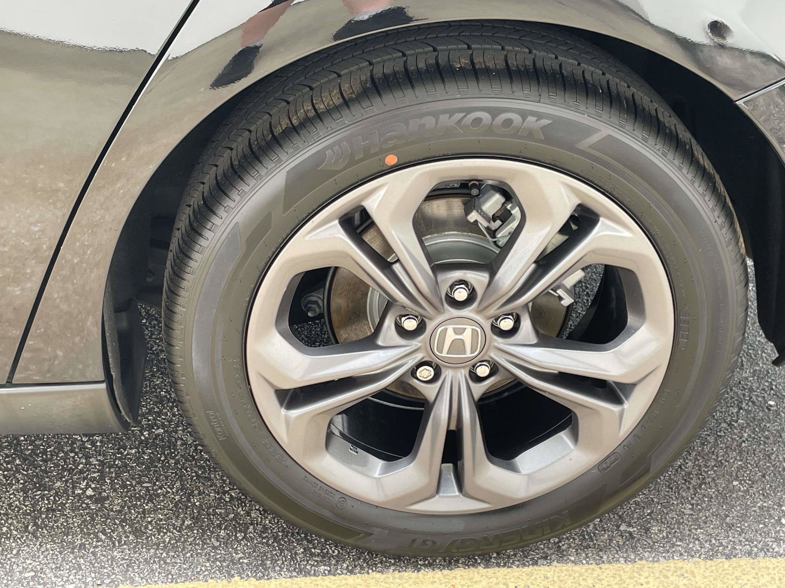 Certified 2023 Honda Accord EX image 7