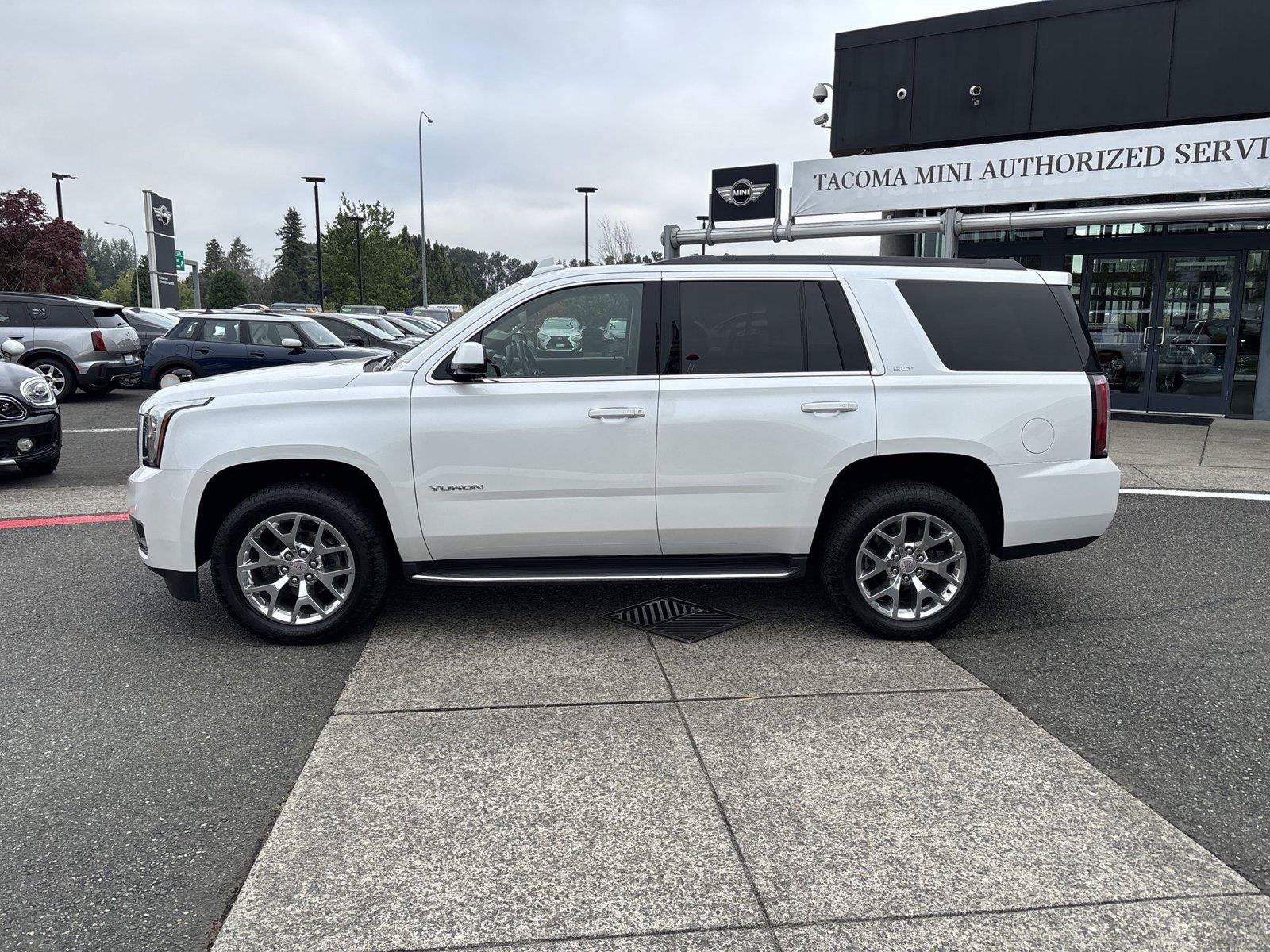 Used 2016 GMC Yukon SLT w/ Open Road Package AWD/4WD image 4