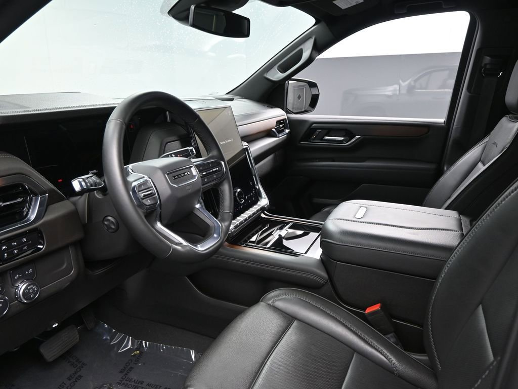 Used 2025 GMC Yukon Denali image 8