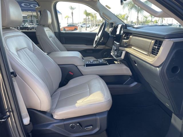 Used 2024 Ford Expedition Limited image 29