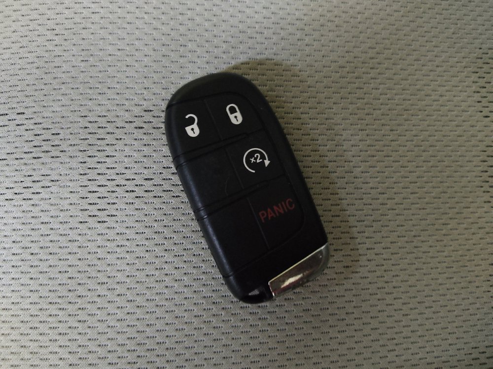 Used 2017 Jeep Renegade Latitude w/ Popular Equipment Group image 32