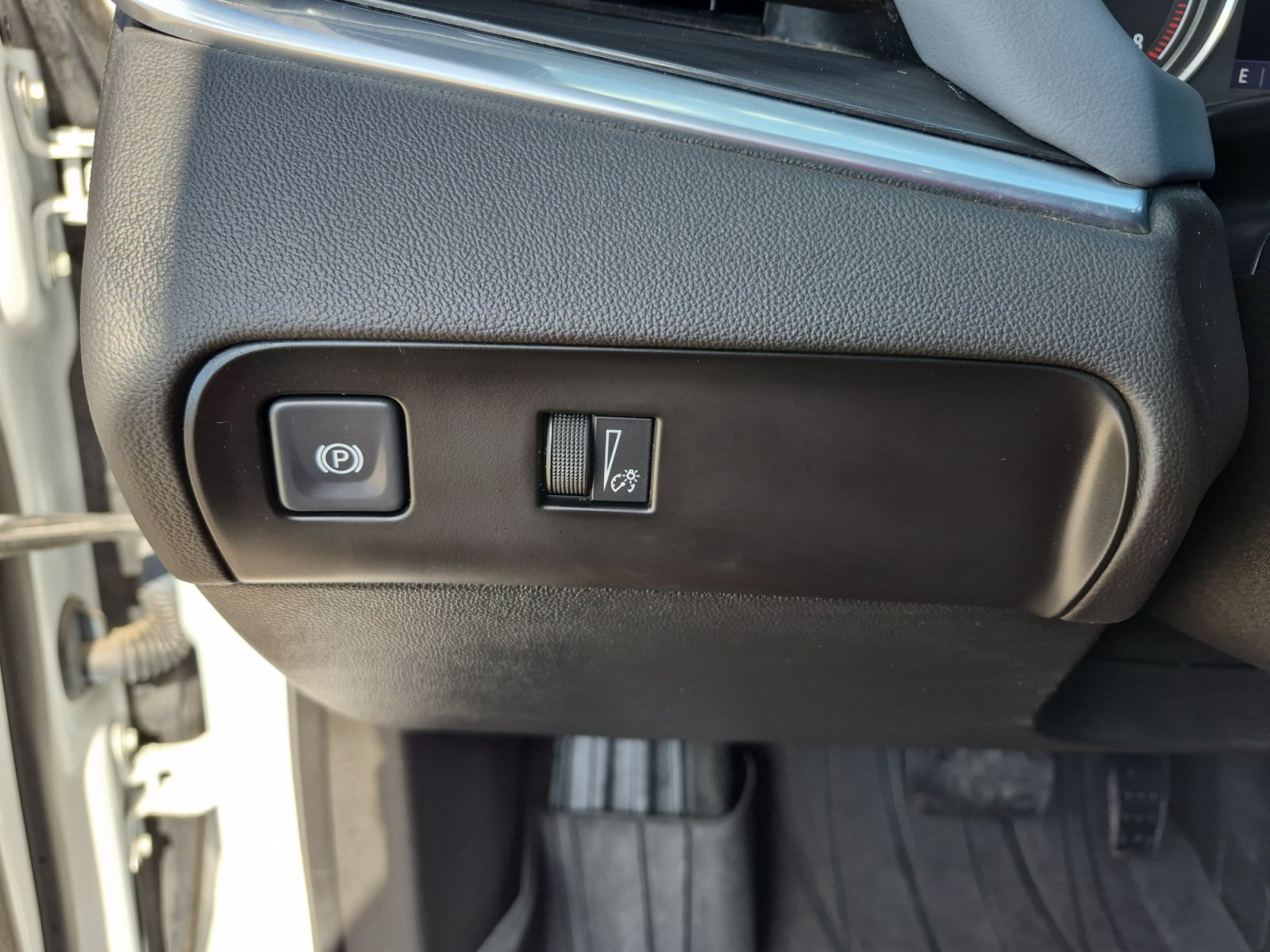 Used 2022 Buick Enclave Essence w/ Experience Buick Package FWD image 29