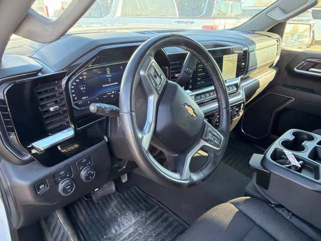 Used 2025 Chevrolet Silverado 1500 LT w/ Work Truck Package AWD/4WD image 15