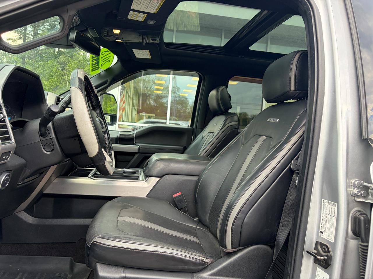Used 2018 Ford F250 Platinum w/ Platinum Ultimate Package AWD/4WD image 26