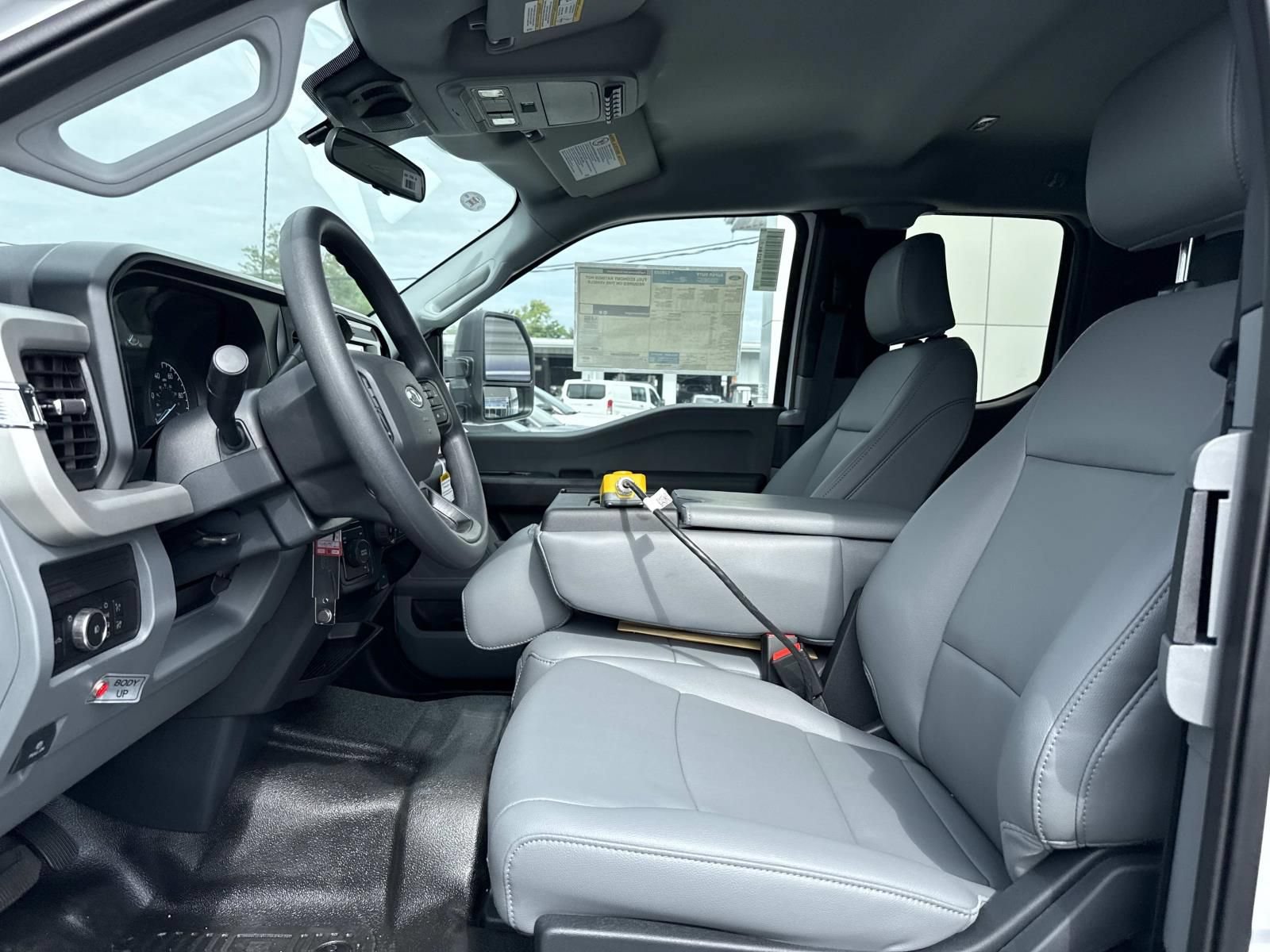 New 2026 Ford F550 4x4 Supercab Super Duty image 10