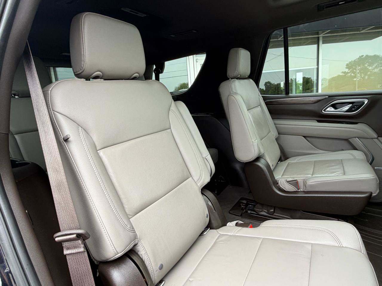 Used 2021 Chevrolet Tahoe LT w/ LT Signature Package AWD/4WD image 33