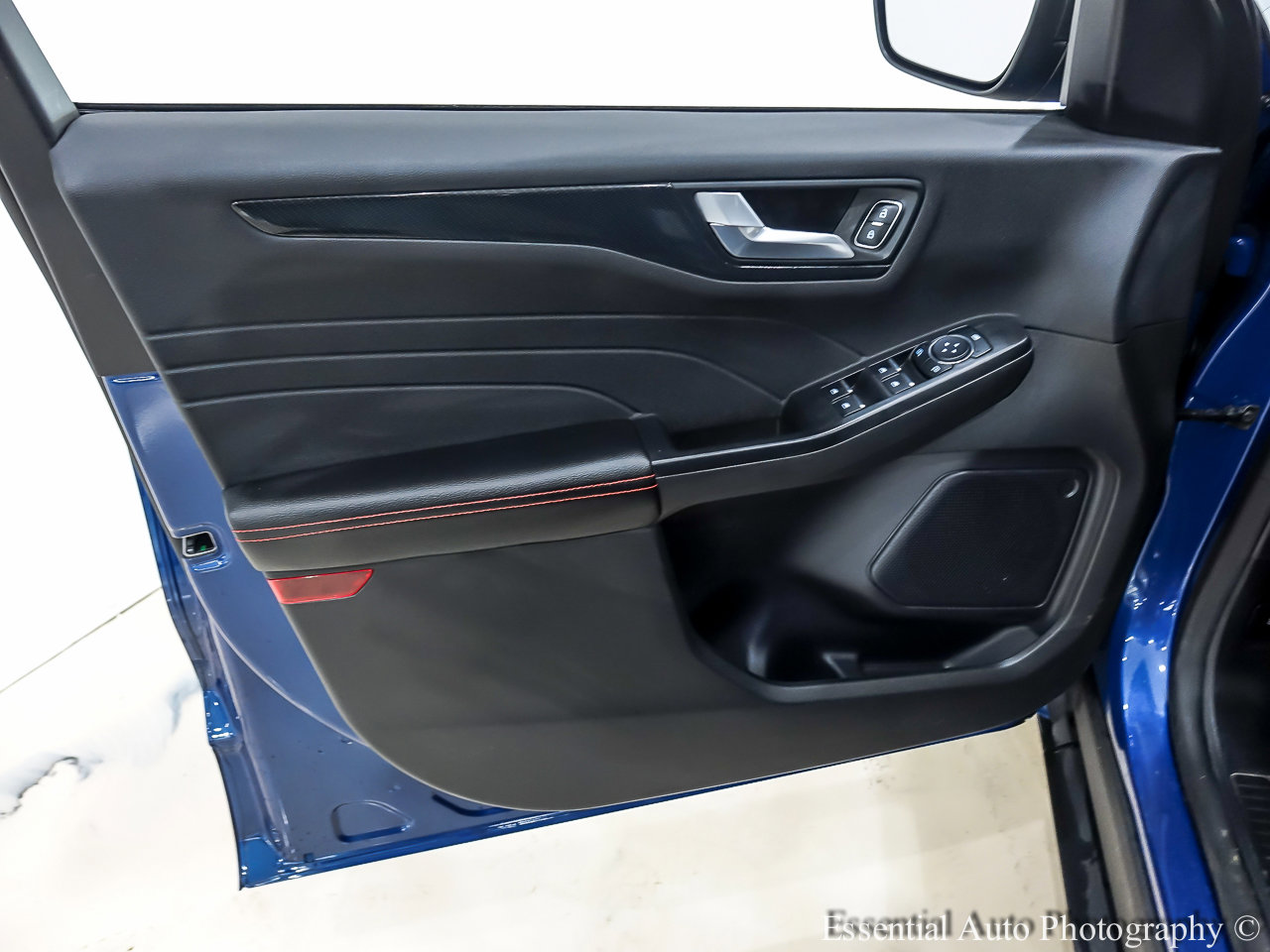 Used 2023 Ford Escape ST-Line w/ Tech Pack #1 image 25