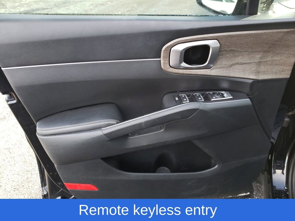 Used 2023 Kia Sorento X-Line EX image 18