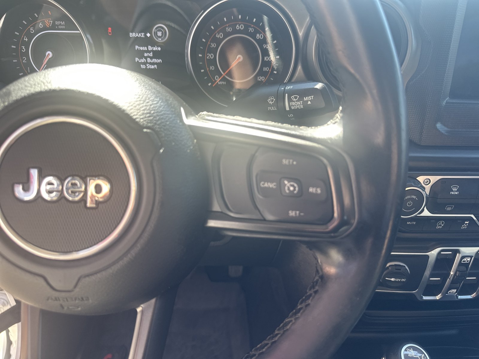 Used 2021 Jeep Gladiator Sport AWD/4WD image 12