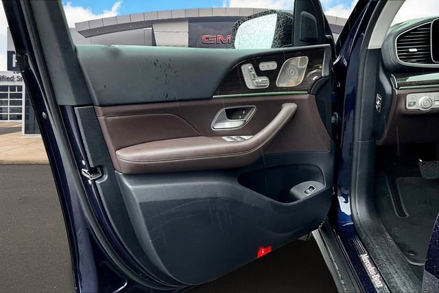 Used 2021 Mercedes-Benz GLS 450 4MATIC image 16