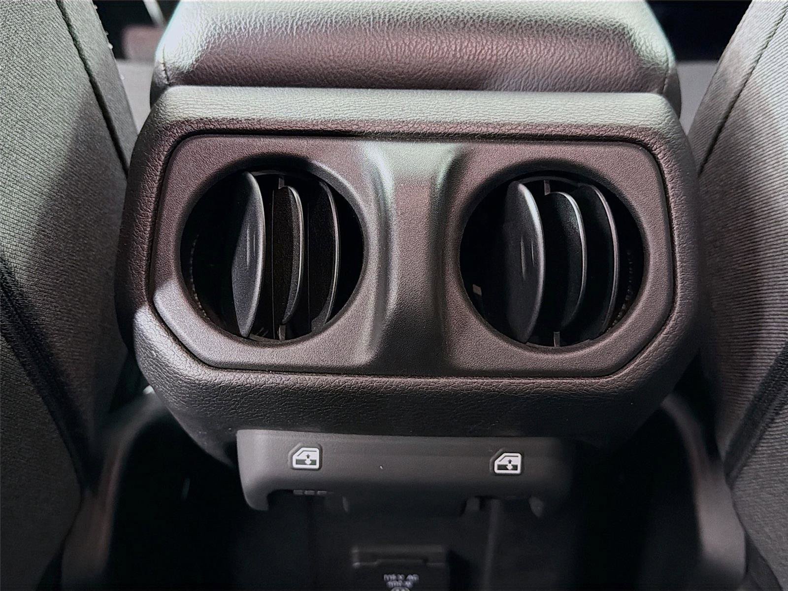 Used 2024 Jeep Gladiator Sport AWD/4WD image 24