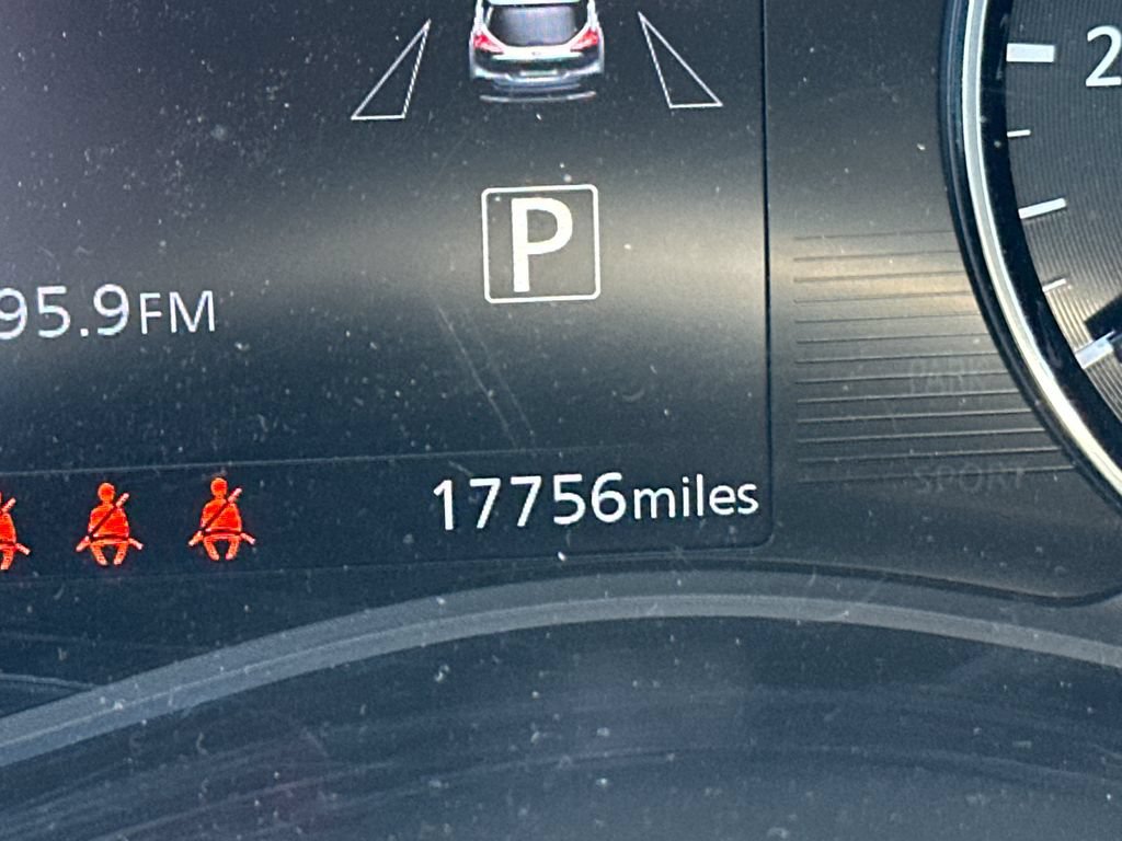 Used 2024 Nissan Kicks SR w/ SR Premium Package FWD image 4