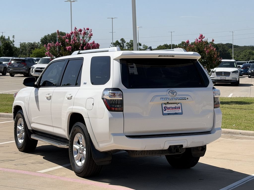 Used 2017 Toyota 4Runner SR5 Premium RWD image 4