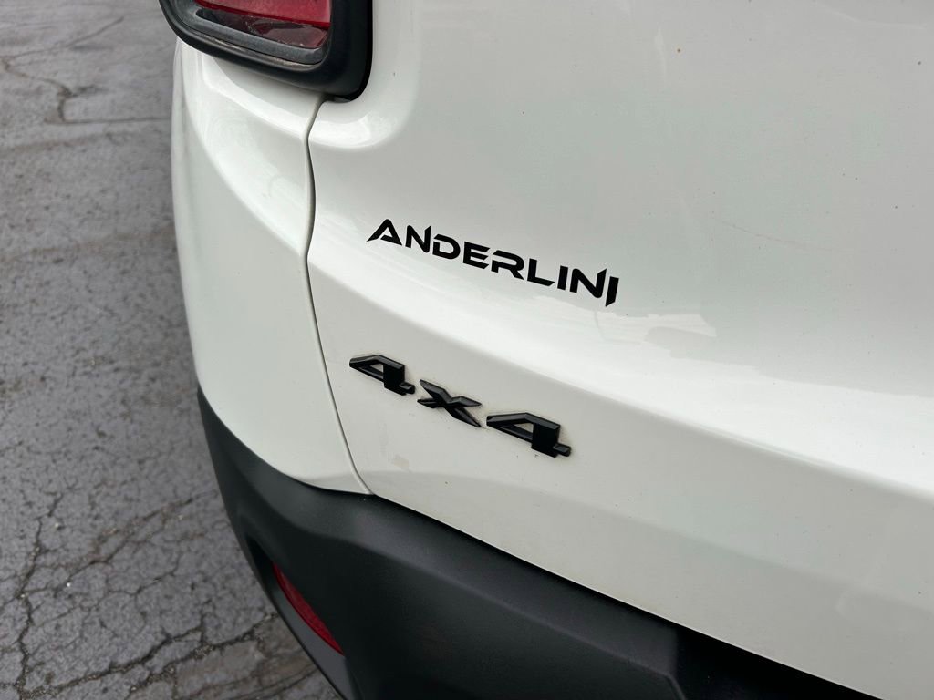Used 2019 Jeep Renegade Altitude w/ Quick Order Package 2XM image 5