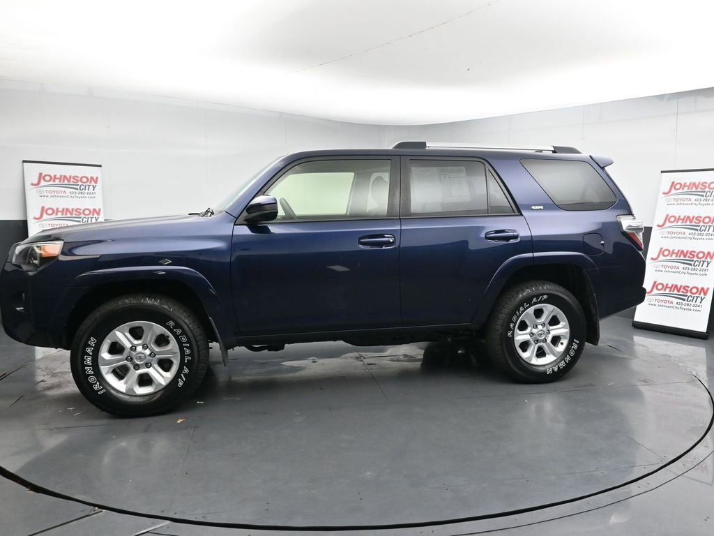 Used 2024 Toyota 4Runner SR5 AWD/4WD image 5