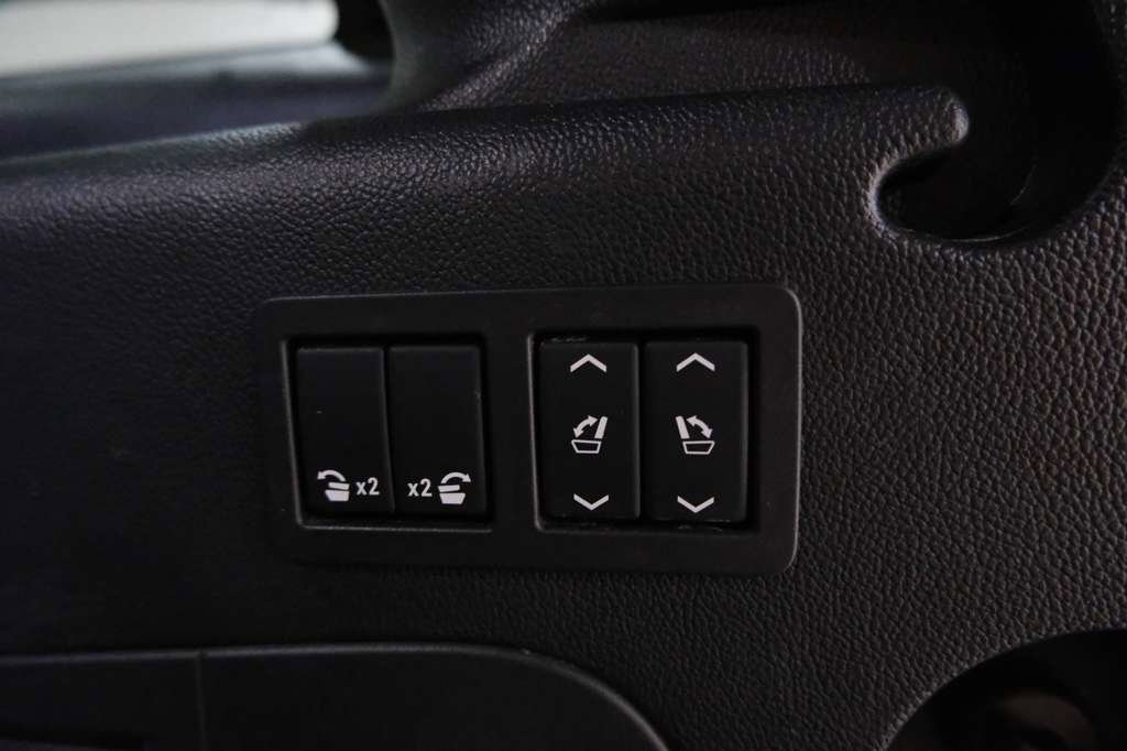 Used 2020 Cadillac Escalade ESV Platinum AWD/4WD image 12