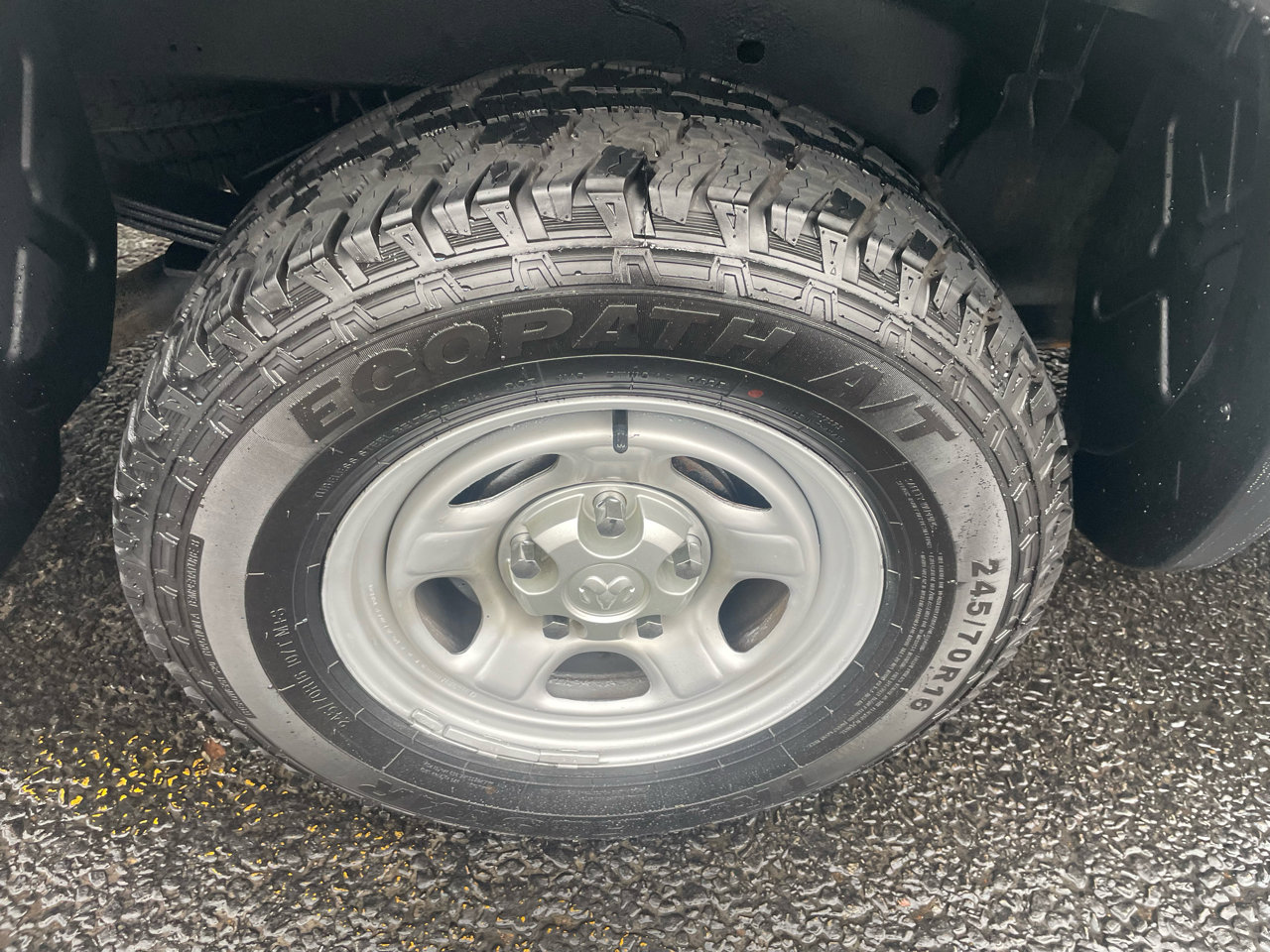 Used 2011 Dodge Dakota ST image 12