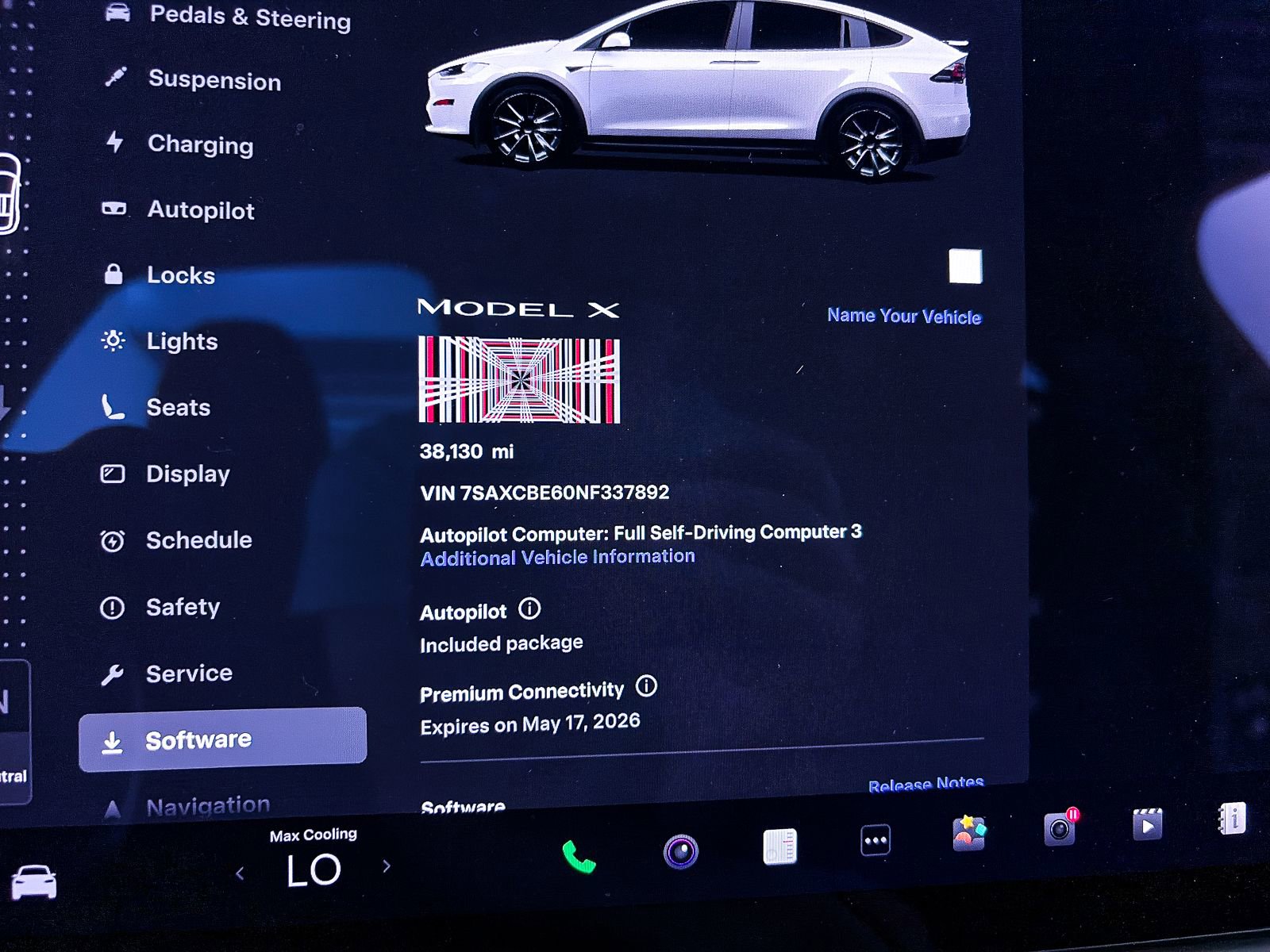 Used 2022 Tesla Model X Plaid image 24