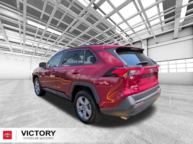 Used 2025 Toyota RAV4 XLE AWD/4WD image 6