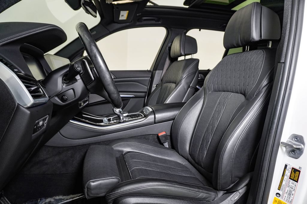 Used 2021 BMW X5 M50i w/ Executive Package AWD/4WD image 18