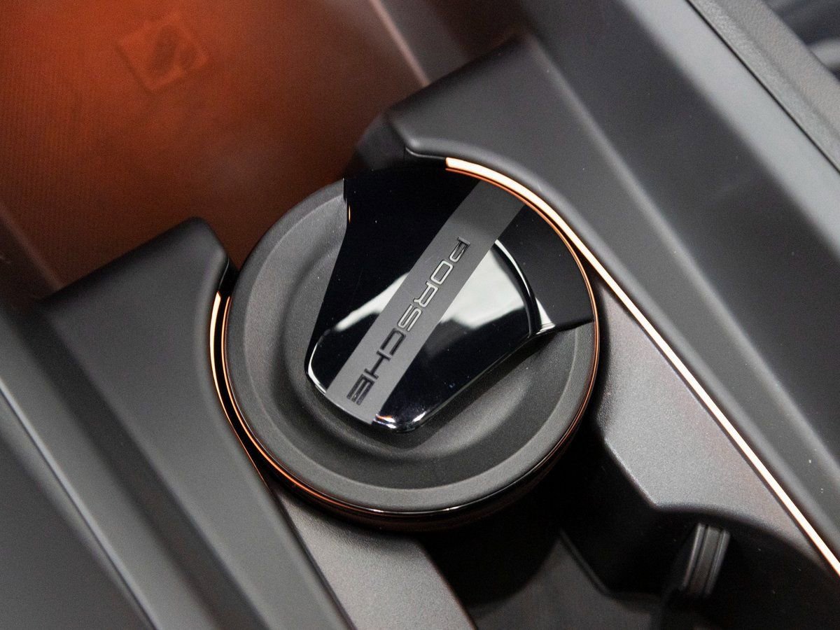 New 2025 Porsche Macan 4S Electric image 20