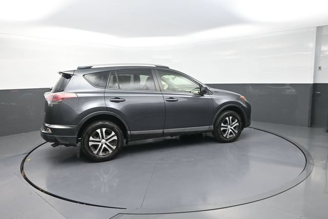 Used 2016 Toyota RAV4 LE FWD image 22