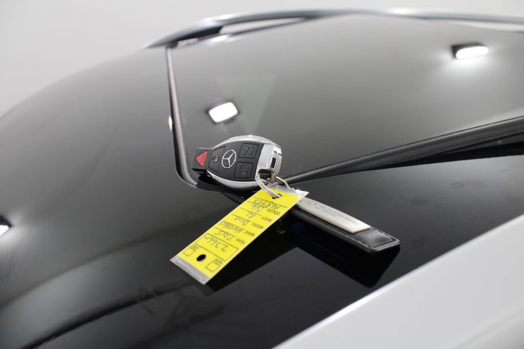 Used 2015 Mercedes-Benz GL 550 4MATIC image 15