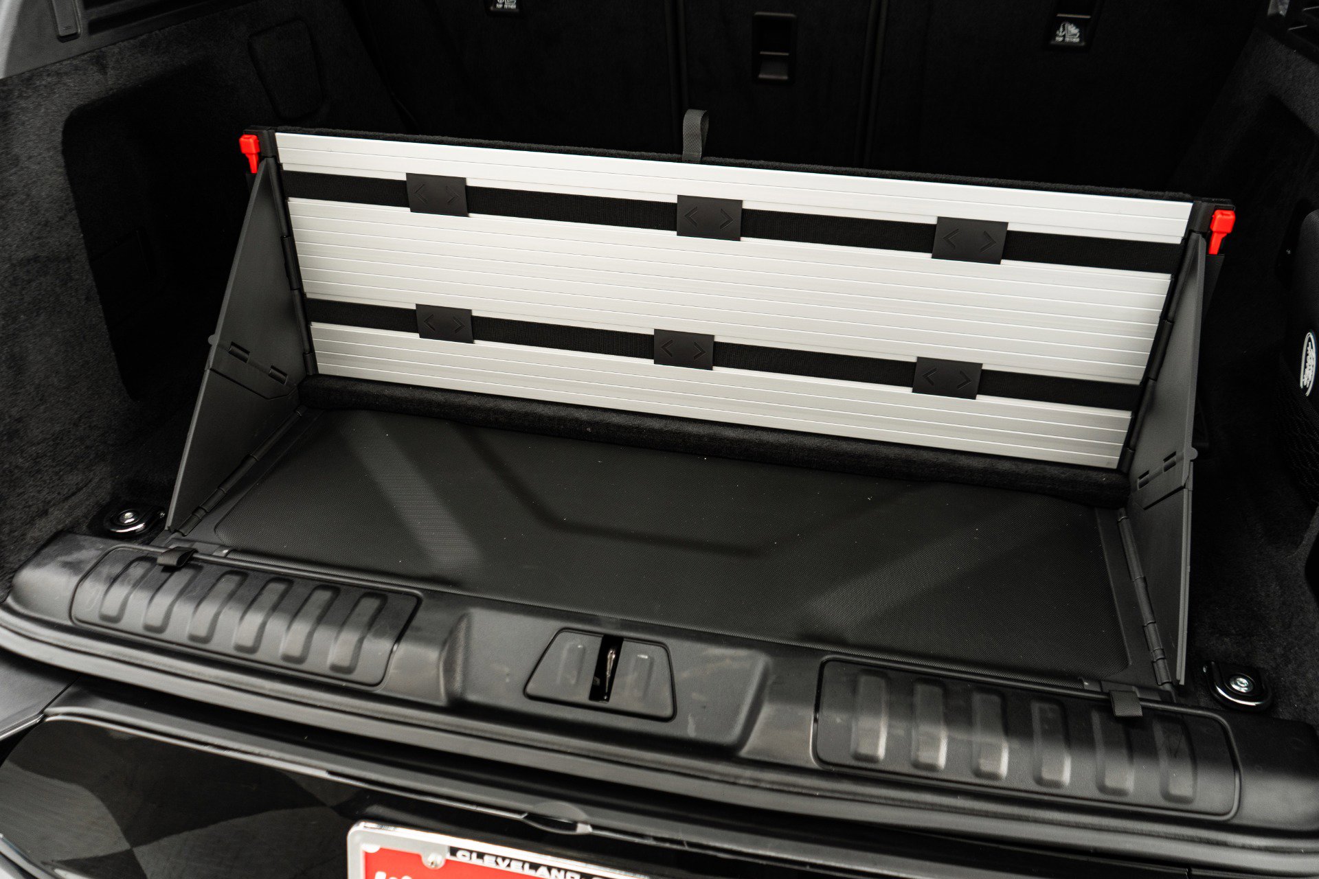 Used 2023 Land Rover Range Rover Sport SE Dynamic image 30