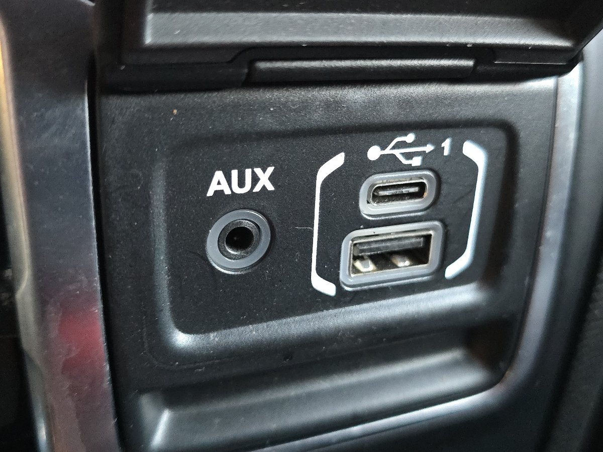 Used 2020 Jeep Gladiator Rubicon AWD/4WD image 11