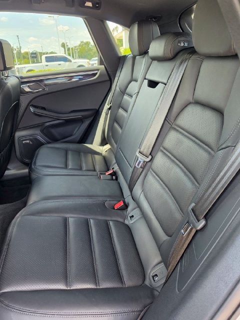 Used 2024 Porsche Macan S AWD/4WD image 18