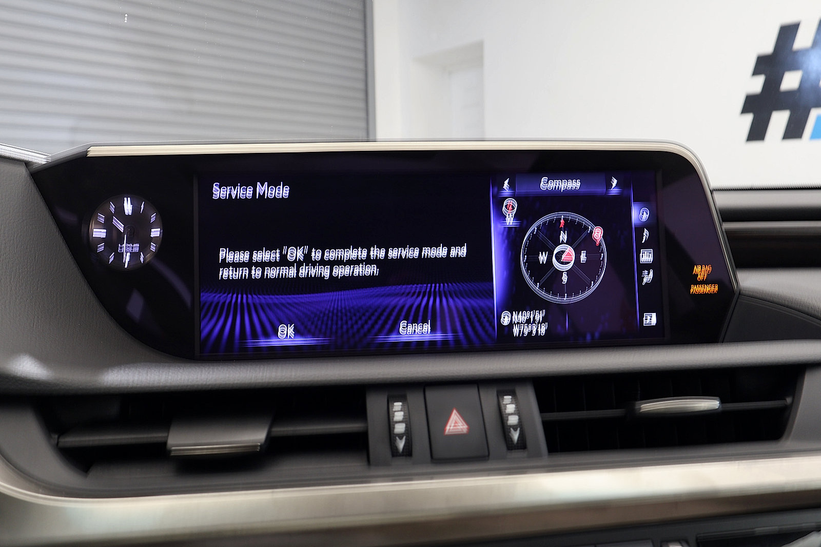 Used 2020 Lexus ES 300h w/ Accessory Package 2 FWD image 26