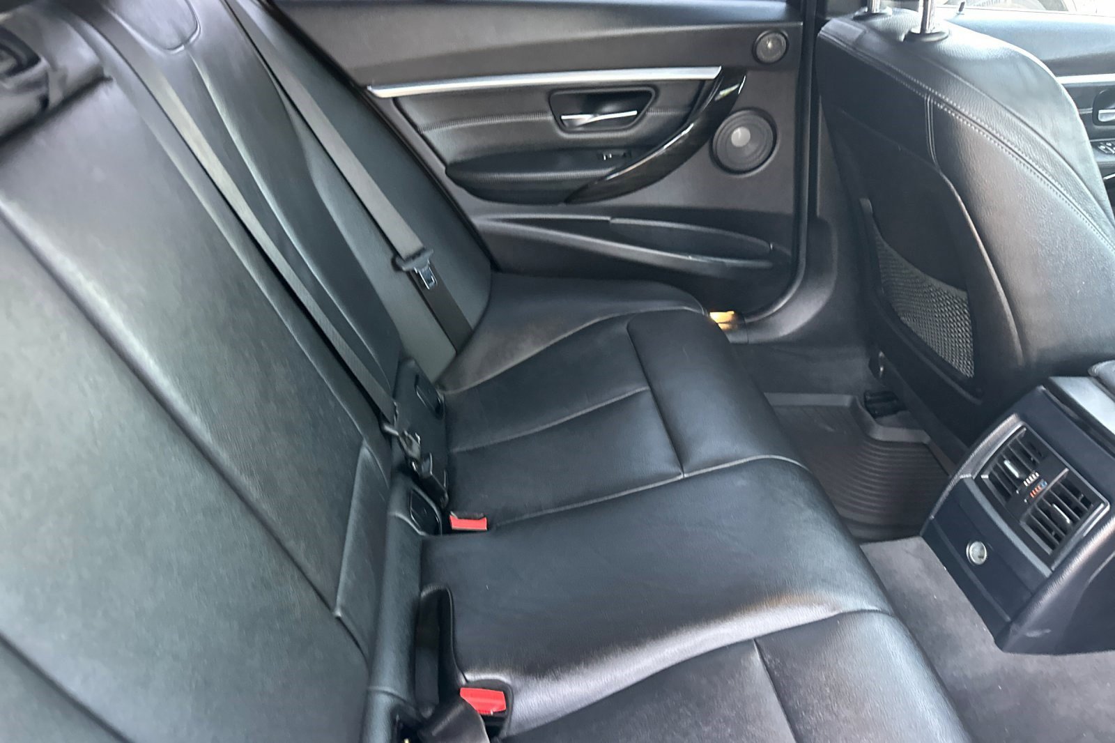 Used 2018 BMW 340i Sedan w/ Premium Package image 28