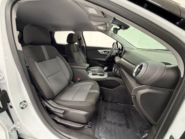 Certified 2025 Chevrolet Blazer LT AWD/4WD image 23