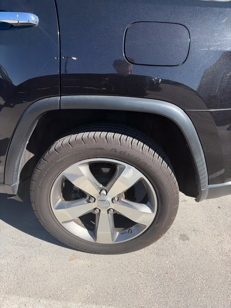 Used 2015 Jeep Grand Cherokee Limited w/ Trailer Tow Group IV AWD/4WD image 13