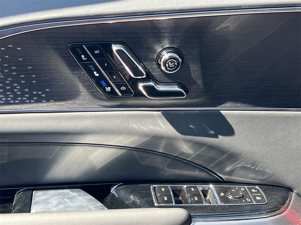 New 2026 Cadillac Lyriq V image 23