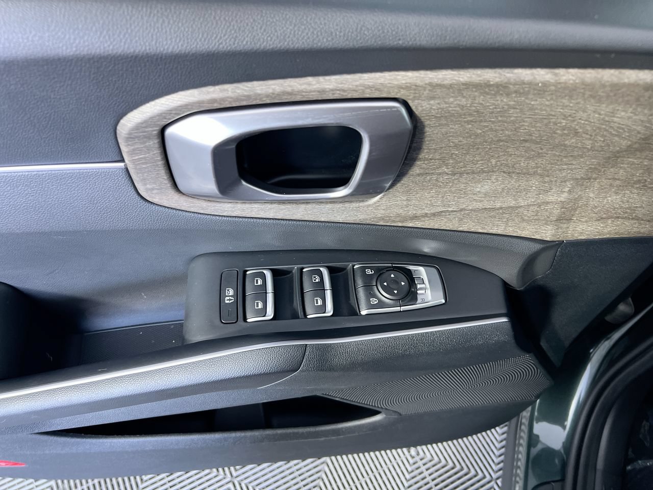 Certified 2023 Kia Sorento X-Line EX AWD/4WD image 14