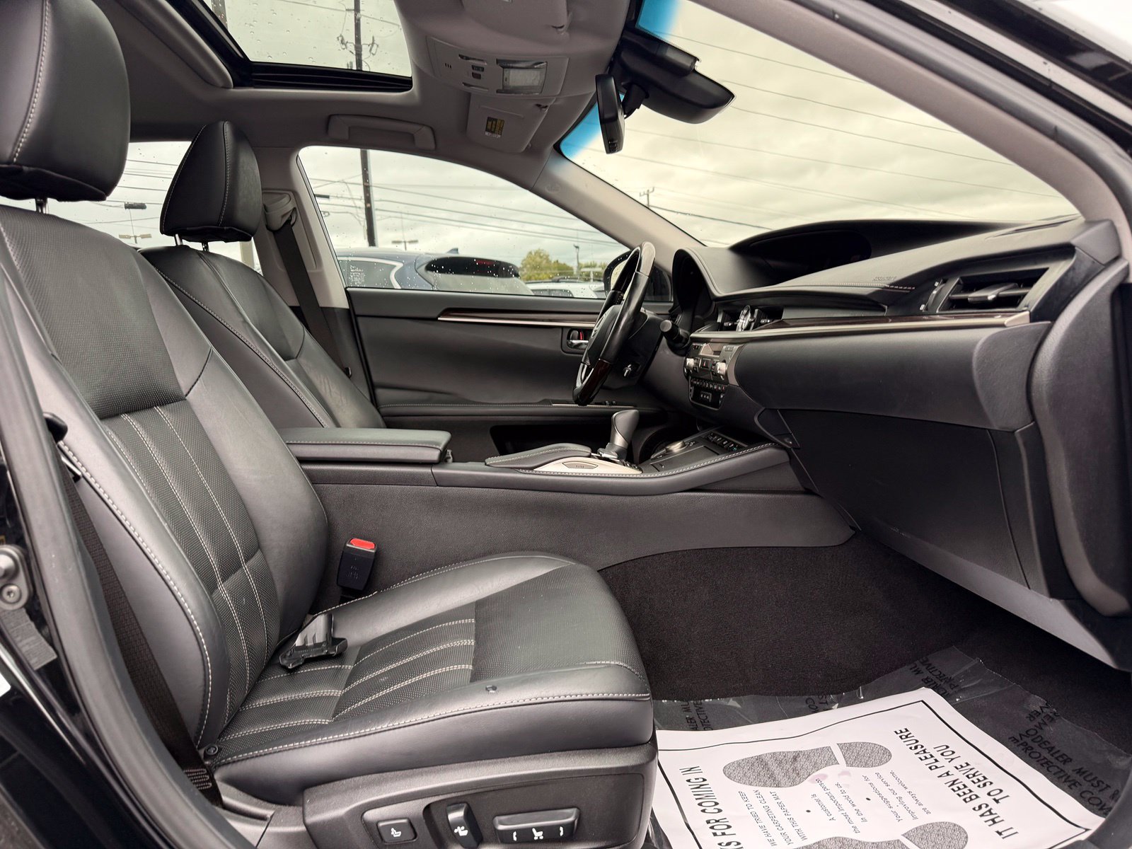 Used 2017 Lexus ES 350 w/ Luxury Package FWD image 36