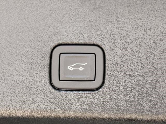 New 2026 Cadillac Optiq Sport 1 w/ LPO, Floor Liner Package AWD/4WD image 25