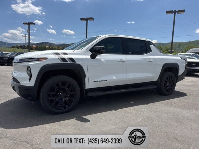 Used 2025 Chevrolet Silverado EV LT w/ LPO, Dark Package Plus image 3