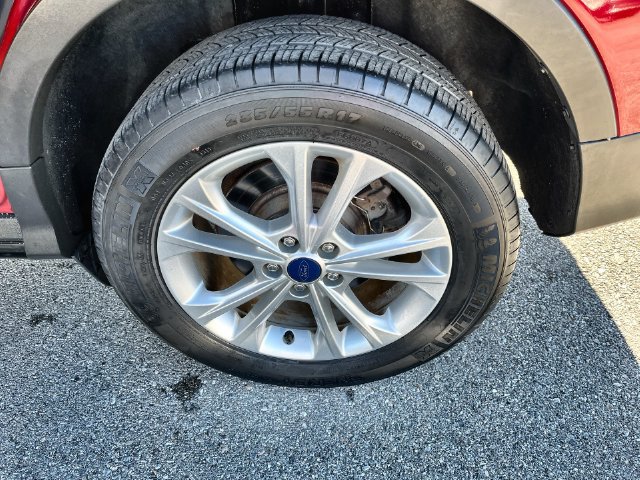 Used 2017 Ford Escape SE w/ SE Cold Weather Package AWD/4WD image 26