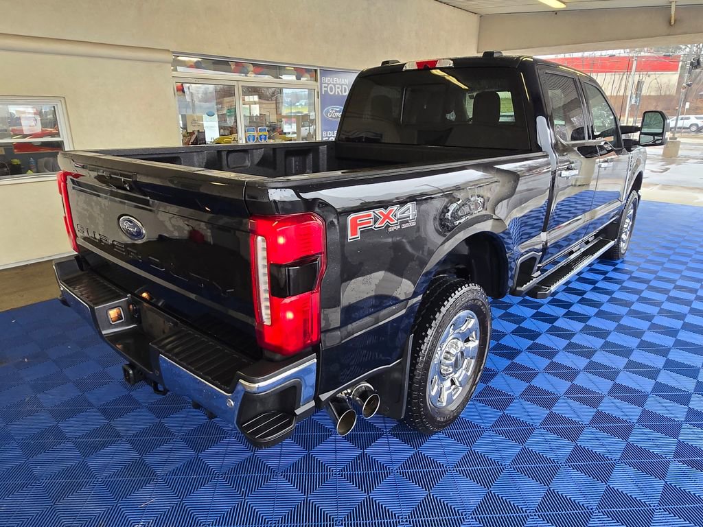 Used 2025 Ford F250 Lariat w/ Chrome Package image 5