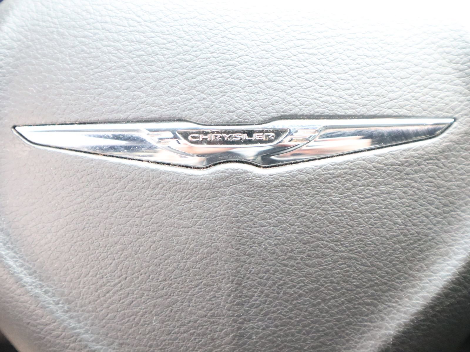 Used 2018 Chrysler Pacifica Touring Plus w/ S Appearance Package FWD image 35