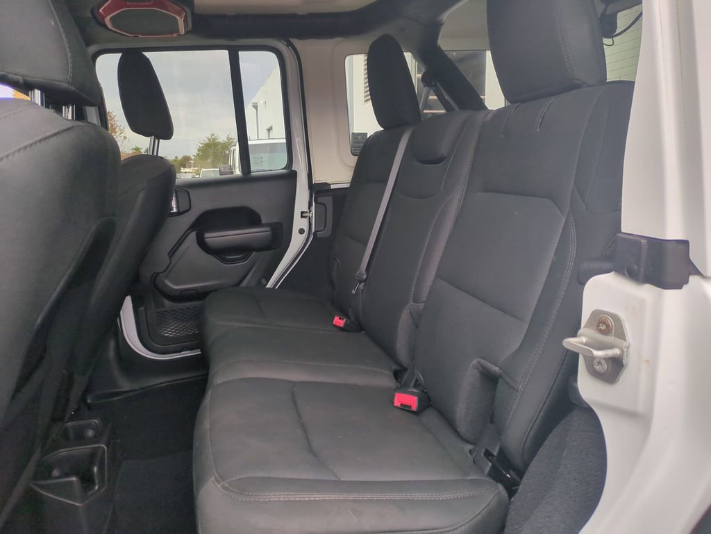 Used 2022 Jeep Wrangler Unlimited Sport w/ Xtreme Recon 35" Tire Package image 15