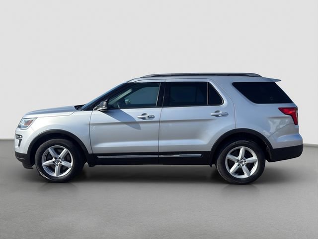 Used 2019 Ford Explorer XLT w/ Equipment Group 201A image 3