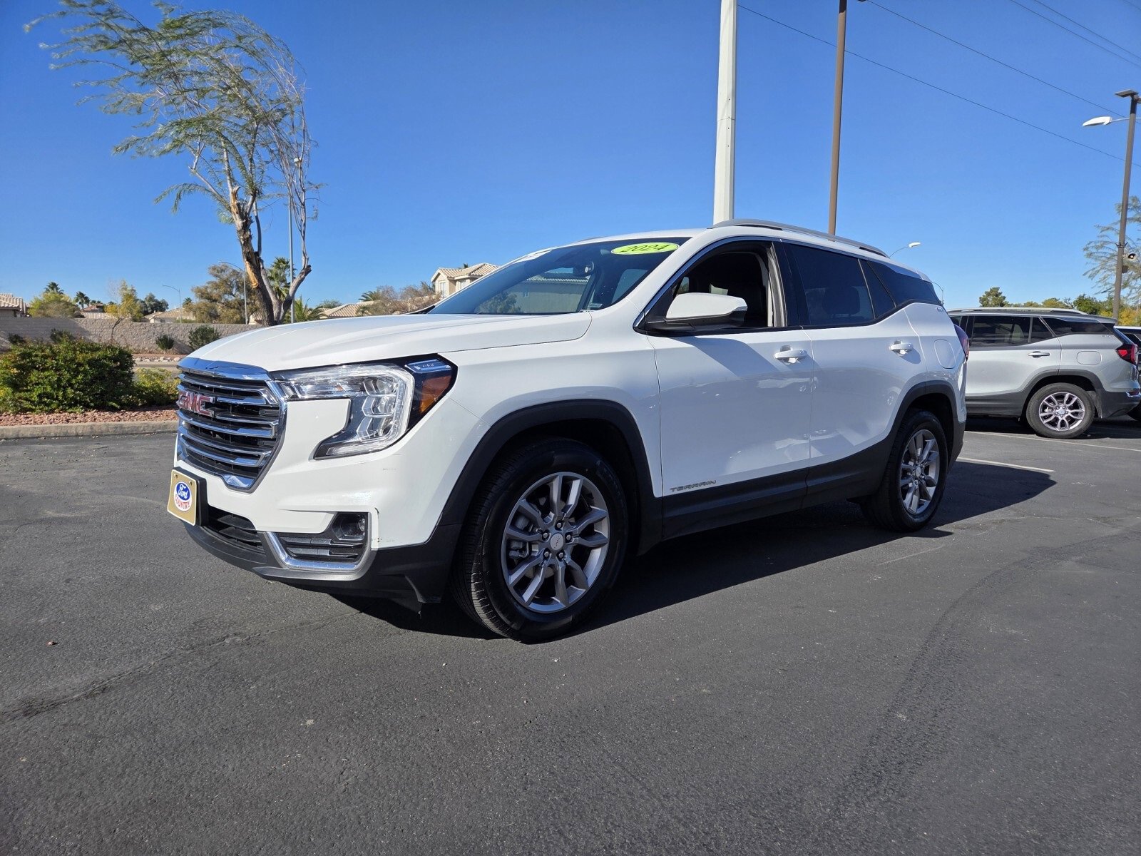 Used 2024 GMC Terrain SLT video 2