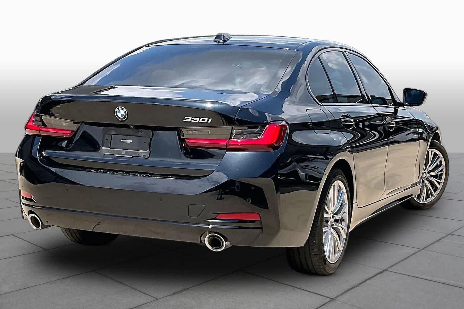 Used 2023 BMW 330i Sedan w/ Driving Assistance Package RWD image 11