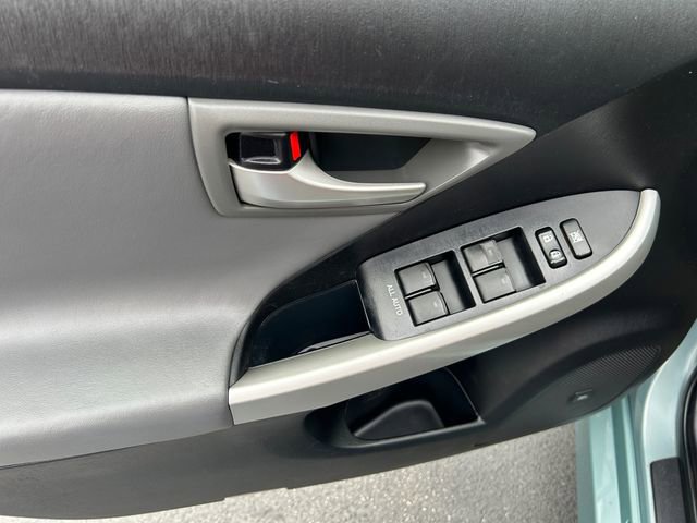 Used 2015 Toyota Prius Four FWD image 11