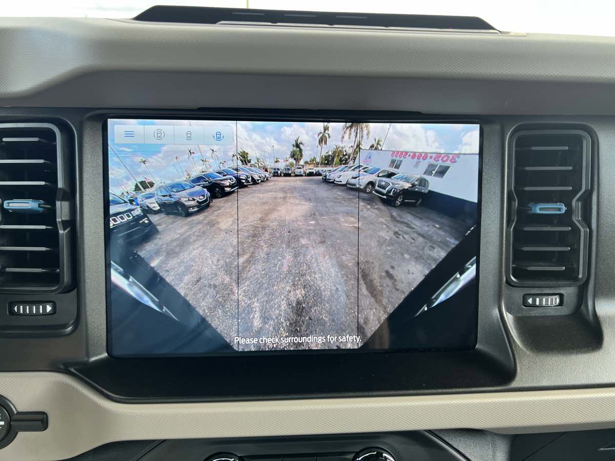 Used 2023 Ford Bronco Wildtrak image 47